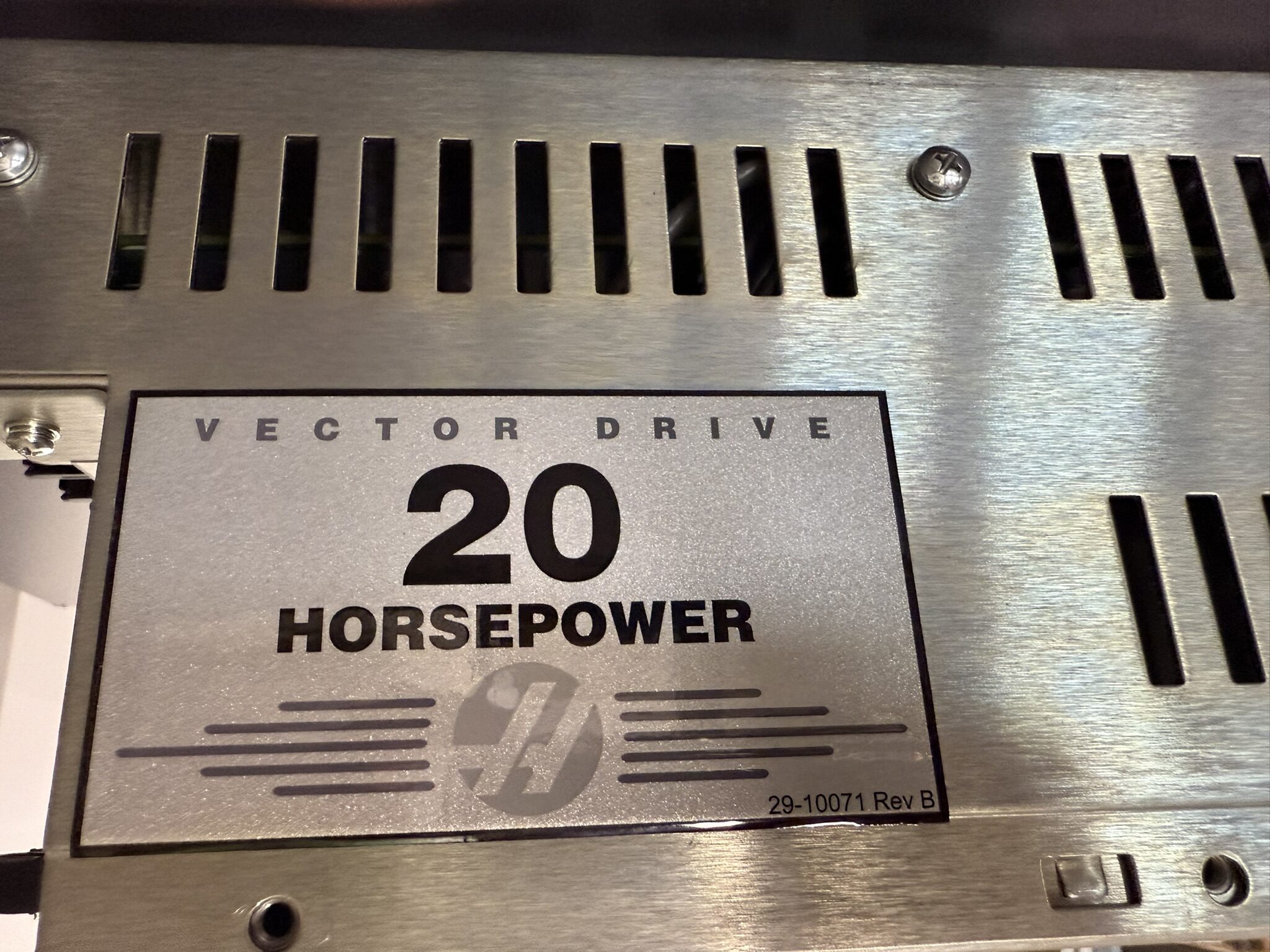 HAAS Vector Drive 20HP 29-10071 Rev. B 93-32-5559A Typenschild