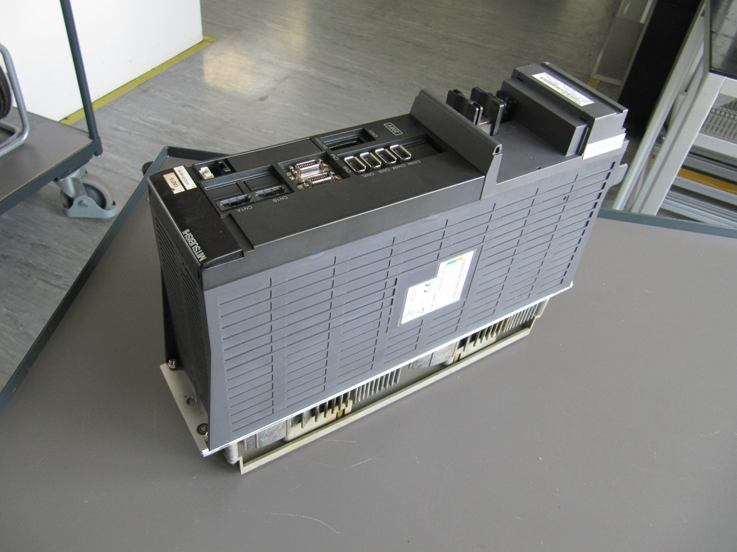 Mitsubishi Servo Drive Unit MDS-D-V2-160160 vor der Reparatur