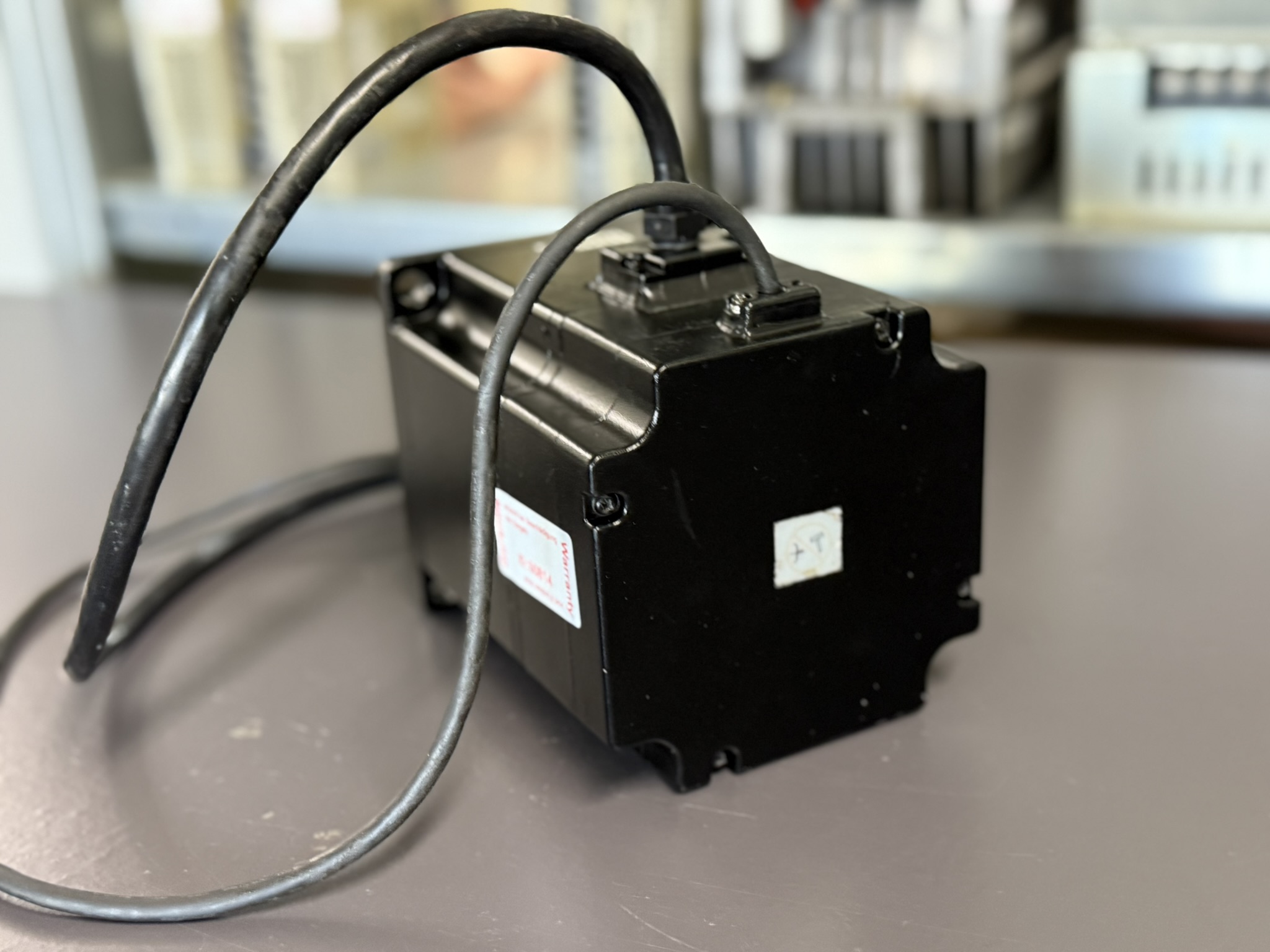 Yaskawa SGMPH-15A1A-YR11 AC Servo Motor Ansicht hinten