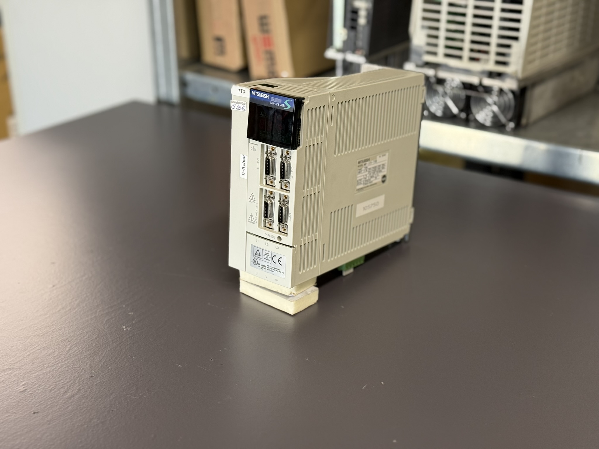 Mitsubishi MR-J2S-70B Servo Drive Unit Seite 2