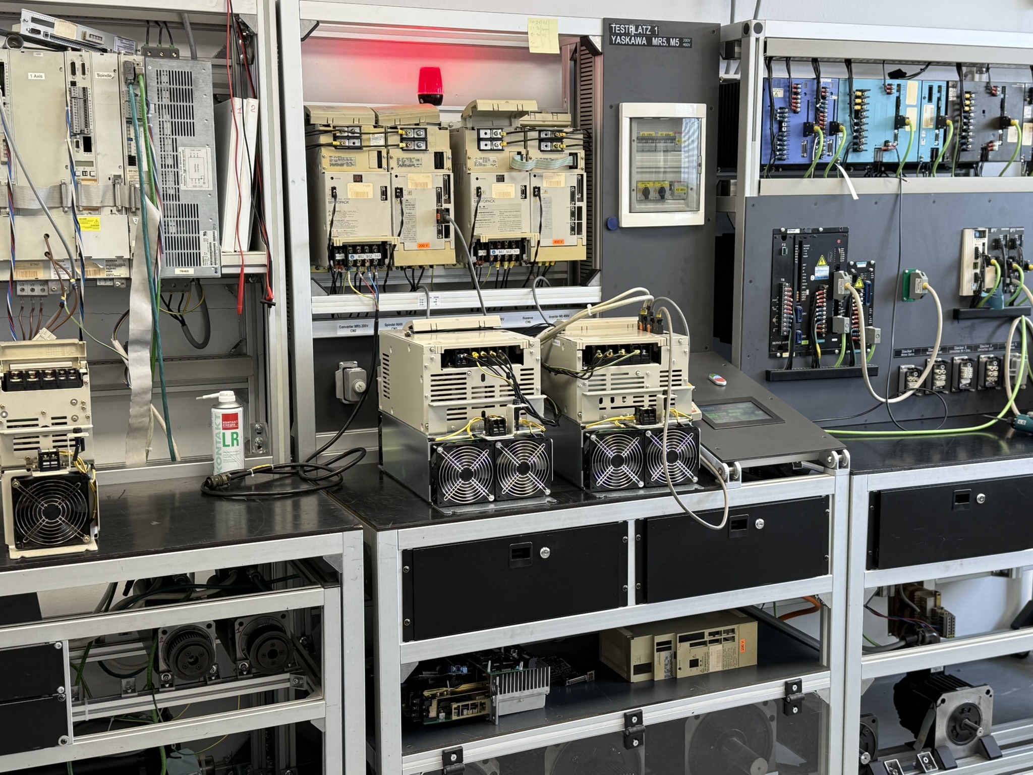 Yaskawa Converter VS-656 MR5 CIMR-MR5N4037 Yaskawa Inverter VS-626M5 CIMR-M5A40370-XXXX Testplatz