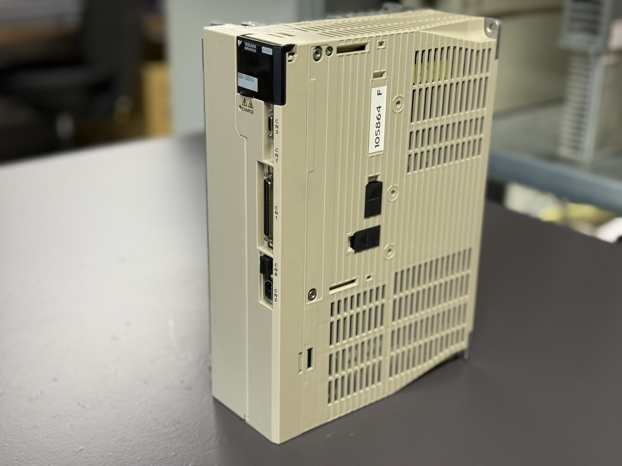 Yaskawa SGDV-120D01A Ac Servopack Seite 1