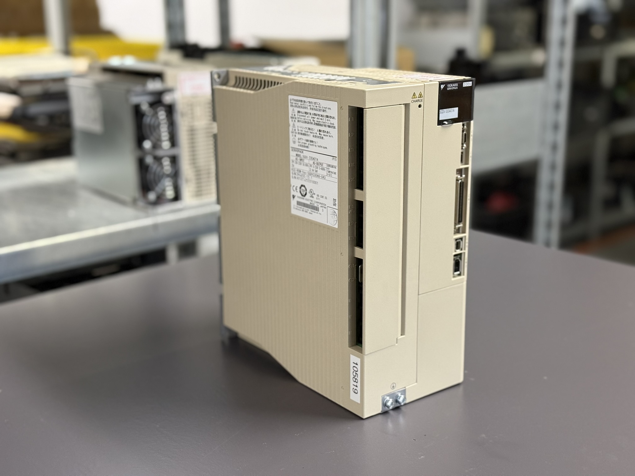 Yaskawa SGDV-330A01A Servopack Seite 2