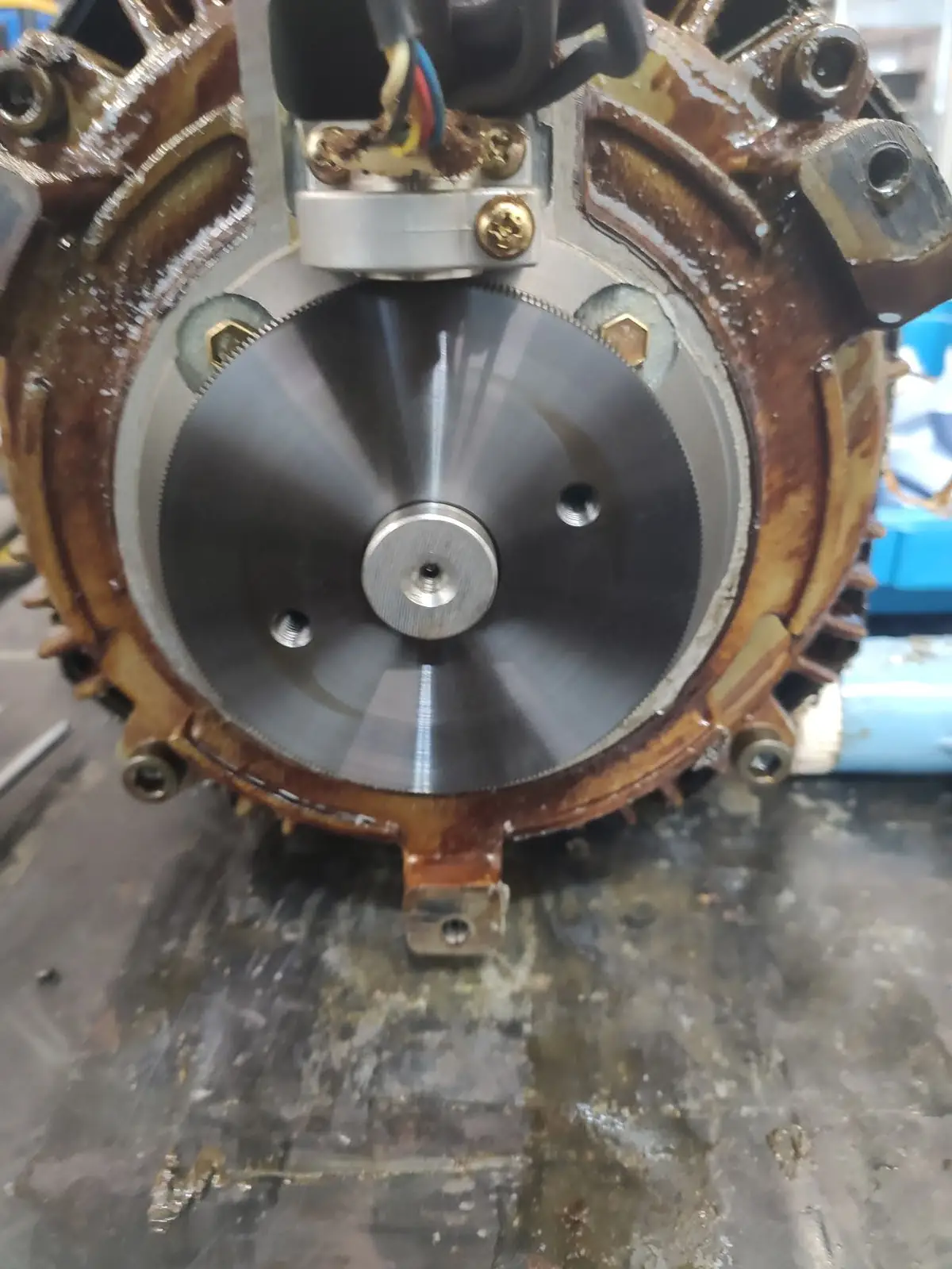 Mitsubishi Spindelmotor SJ-11XW8Z before the repair