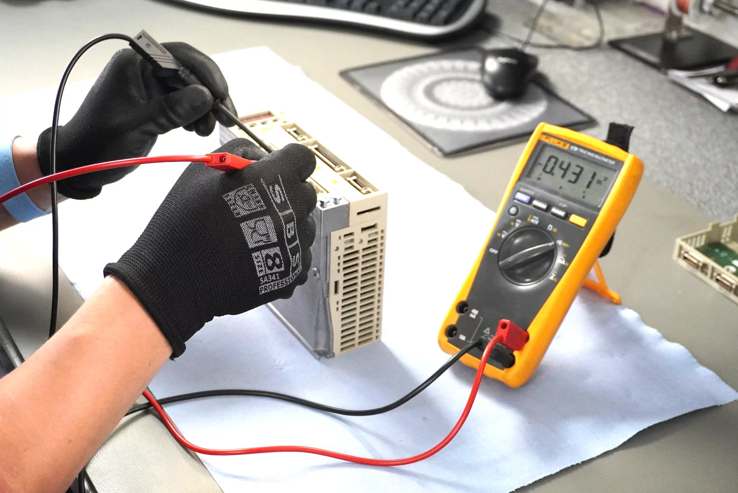 The diode junction of the transistor module is checked for functionality